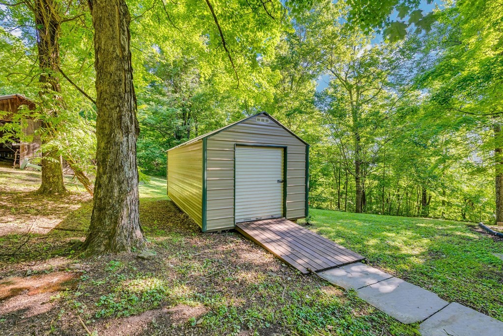 755 Woody Road Byrdstown, TN 38549 - Photo 29 of 37