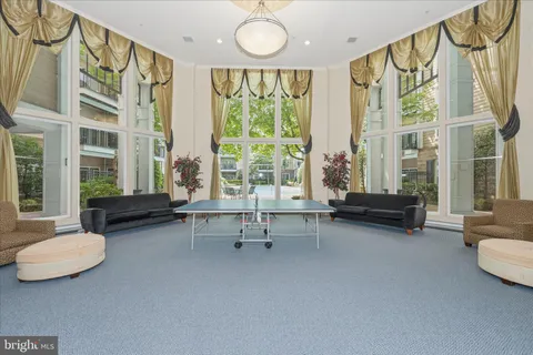 $340,000 | 501 Hungerford Drive, Unit 139, Rockville, MD 20850