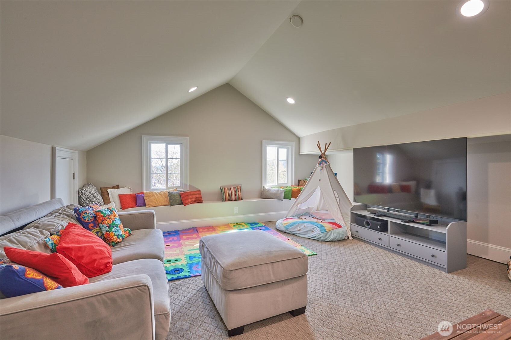 2736 34th Avenue South Seattle, WA 98144 - Photo 35 of 40