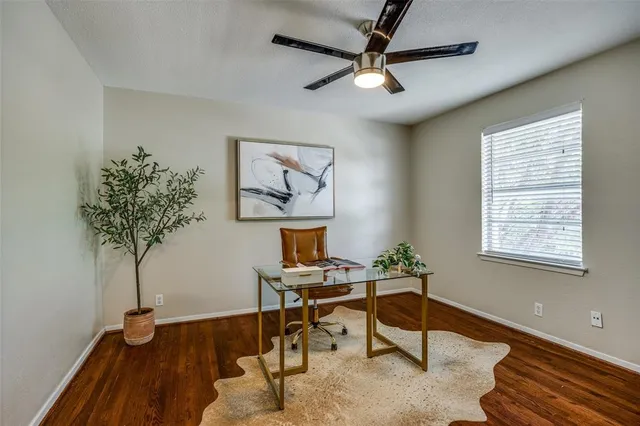 $1,800 | 5010 North Hall Street, Dallas, TX 75235