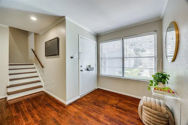 $1,800 | 5010 North Hall Street, Dallas, TX 75235