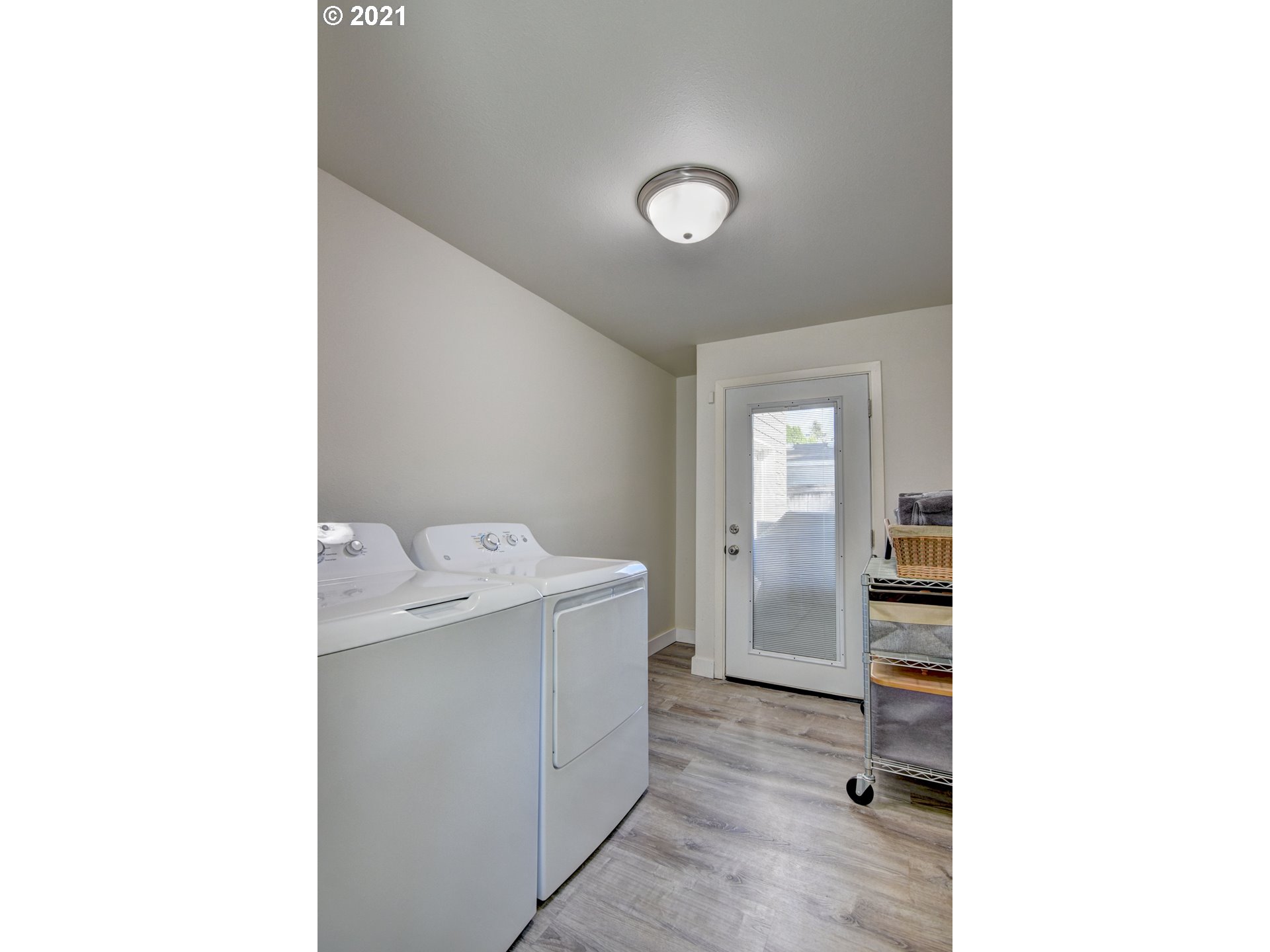 3301 Willakenzie Road Eugene, OR 97401 - Photo 16 of 24 Gallery Image 16