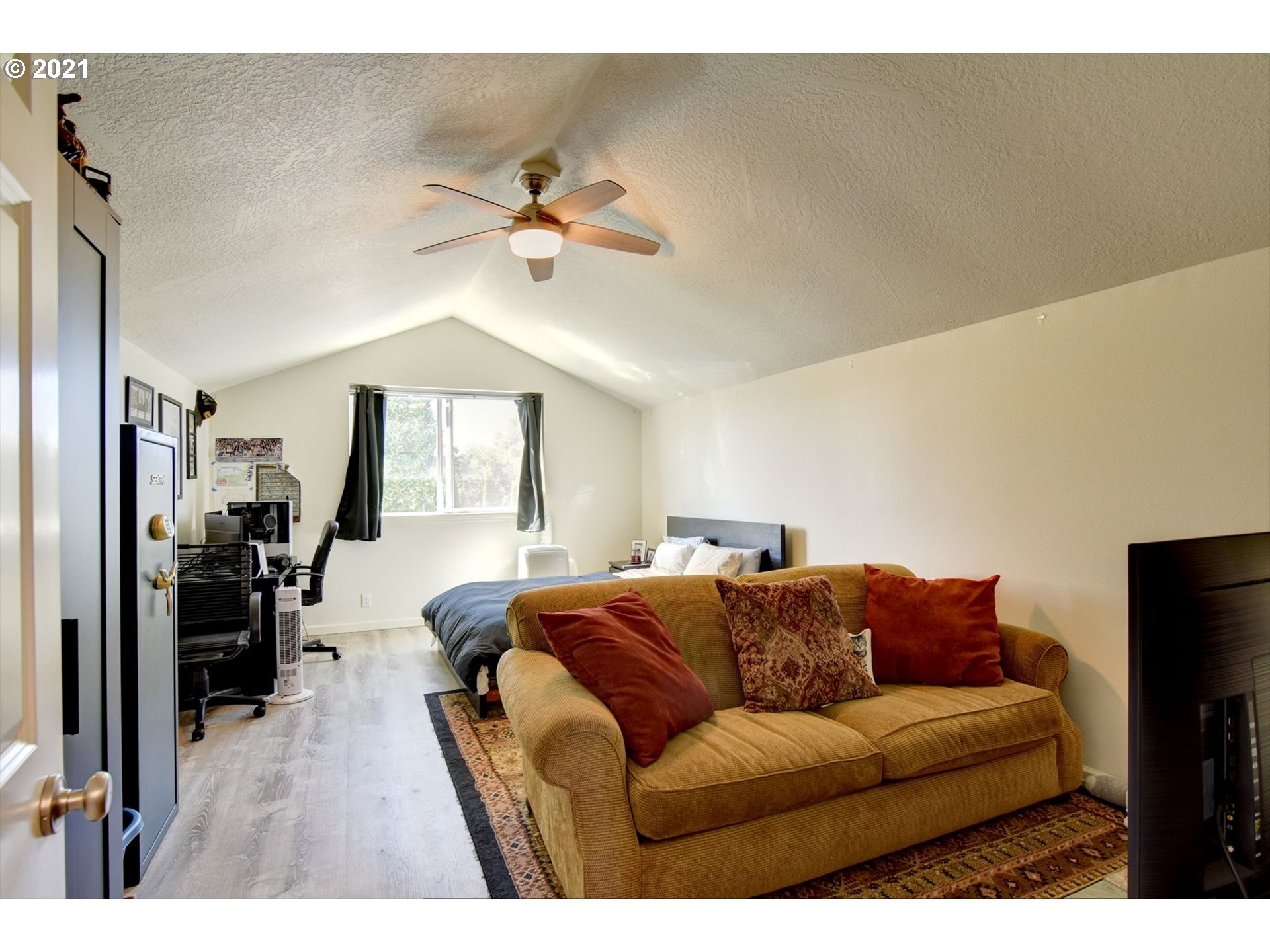 3301 Willakenzie Road Eugene, OR 97401 - Photo 17 of 24 Gallery Image 17