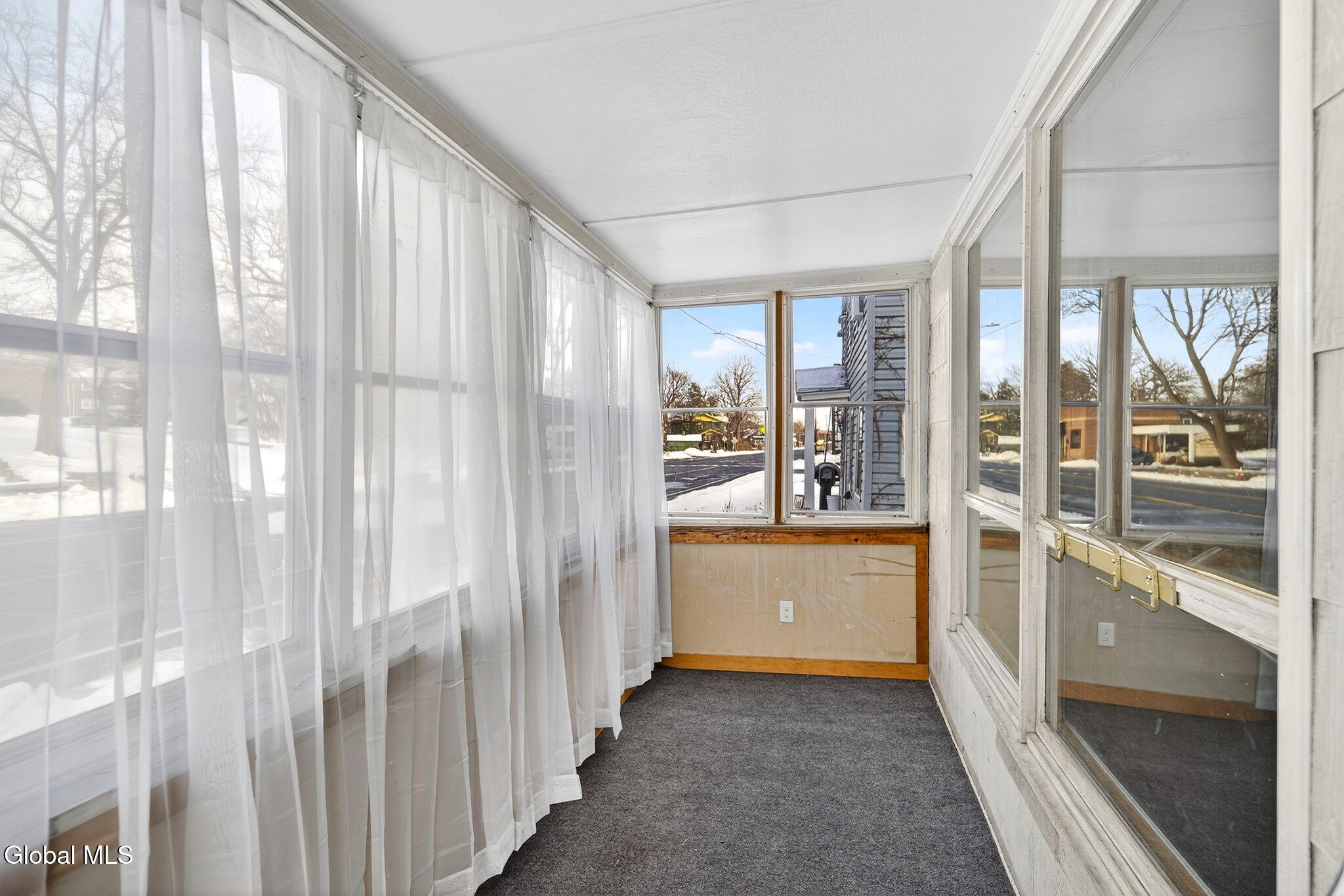 269 Broadway Menands, NY 12204 - Photo 2 of 33 Interior 01