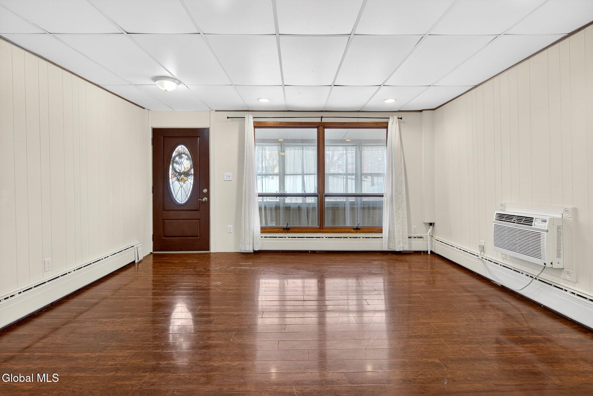 269 Broadway Menands, NY 12204 - Photo 5 of 33 Interior 04