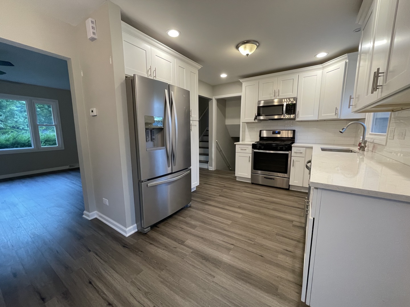 25W265 Plank Road Naperville, IL 60563 - Photo 3 of 31
