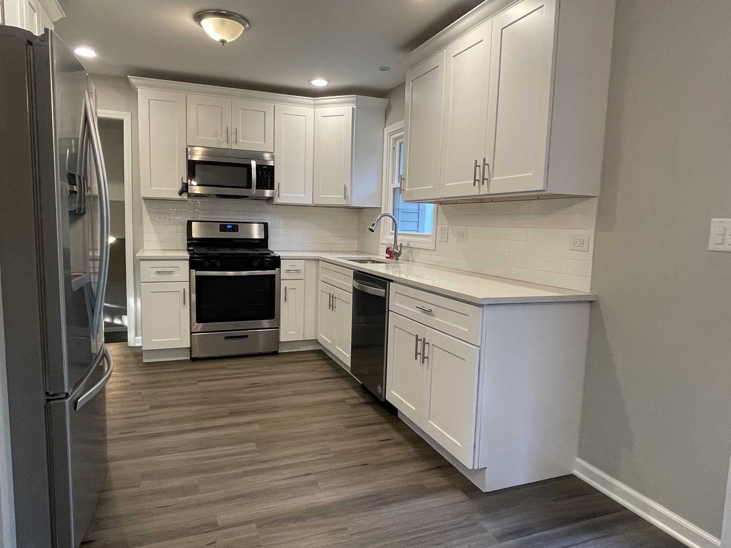 25W265 Plank Road Naperville, IL 60563 - Photo 5 of 31