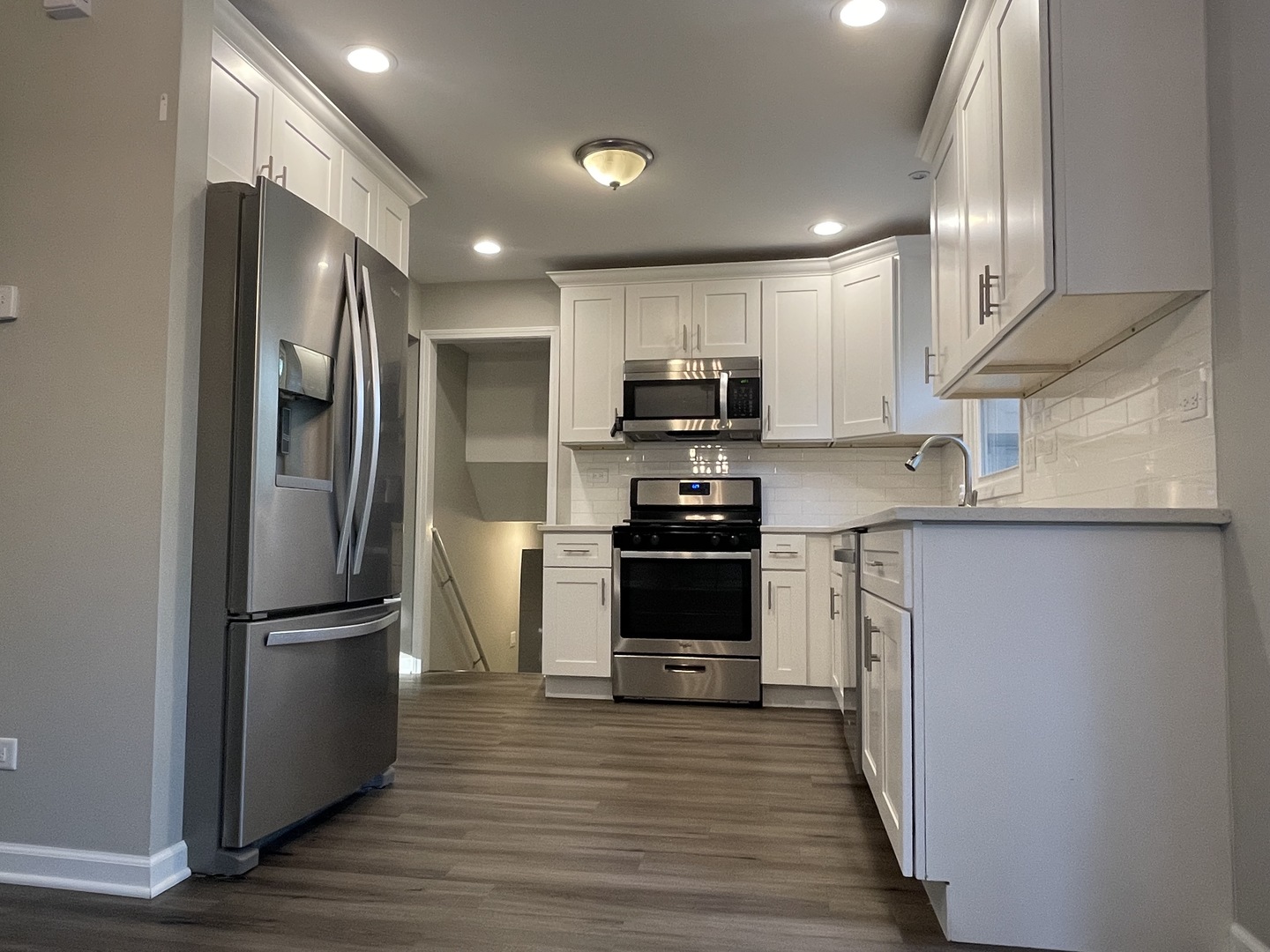 25W265 Plank Road Naperville, IL 60563 - Photo 8 of 31