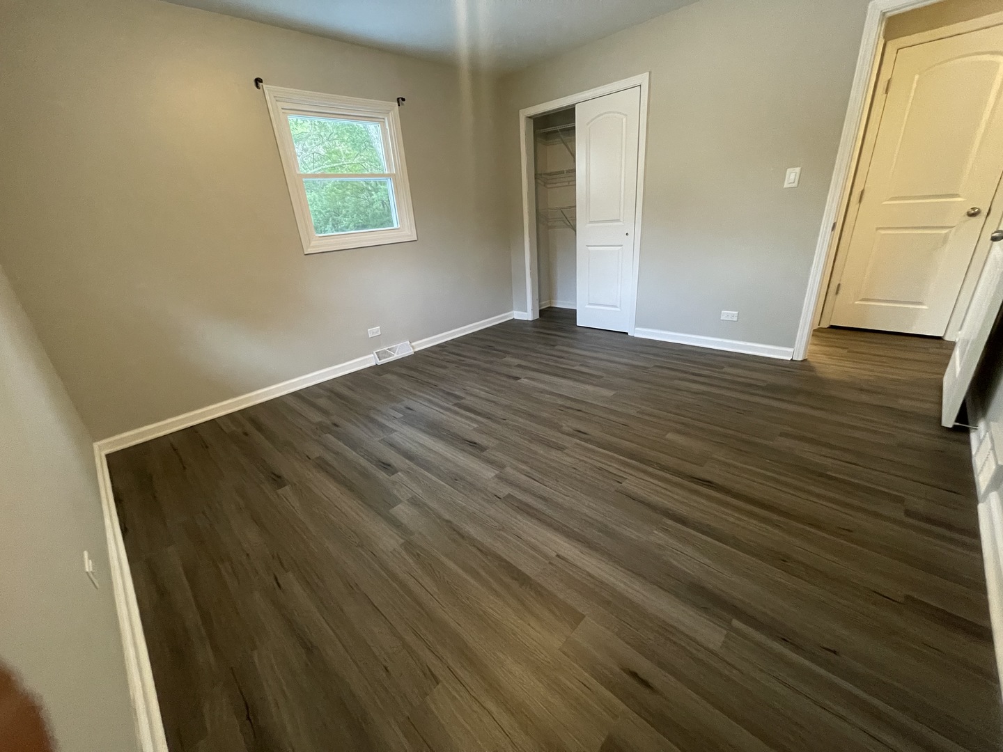 25W265 Plank Road Naperville, IL 60563 - Photo 9 of 31