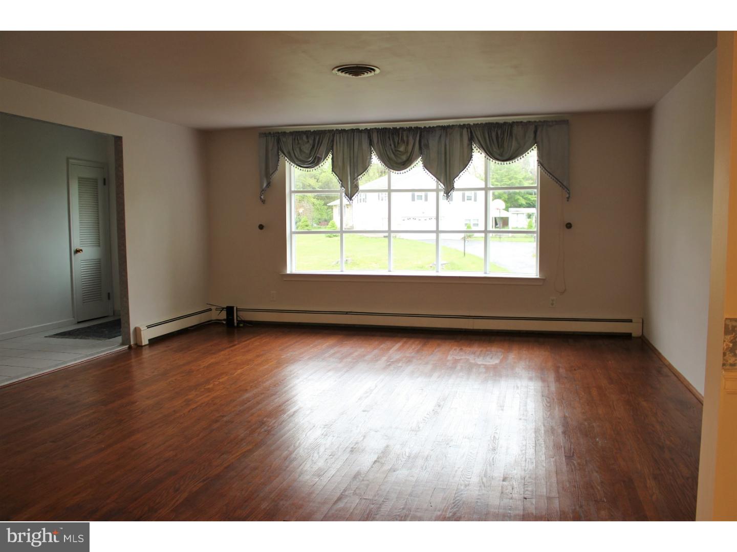 2415 Steven Road Huntingdon Valley, PA 19006 - Photo 6 of 25 Living Room