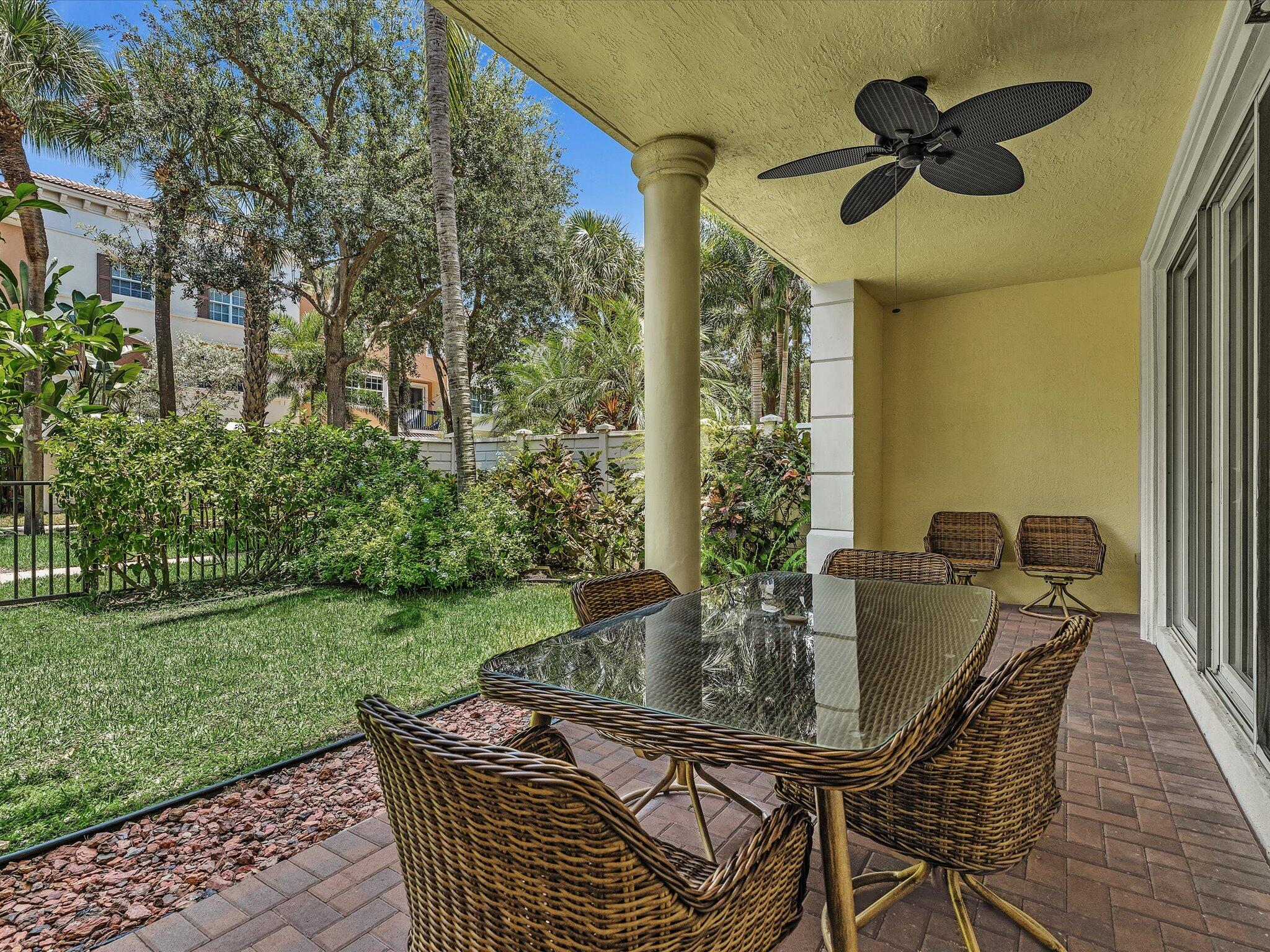 5575 Northeast Trieste Way Boca Raton, FL 33487 - Photo 9 of 38 Patio/yard
