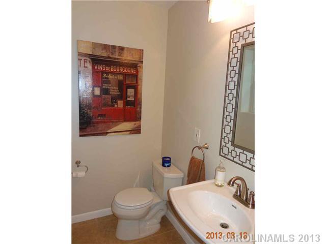 6223 Sharon Road Charlotte, NC 28210 - Photo 14 of 16 Gallery Image 14
