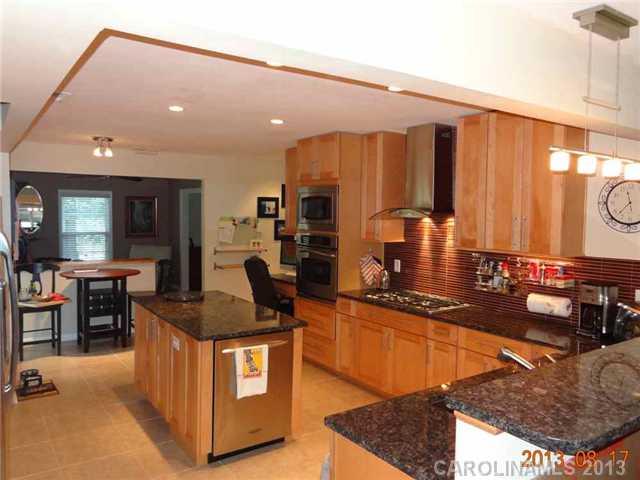 6223 Sharon Road Charlotte, NC 28210 - Photo 3 of 16 Gallery Image 3