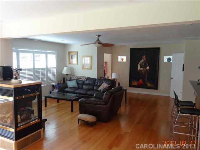 6223 Sharon Road Charlotte, NC 28210 - Photo 8 of 16 Gallery Image 8