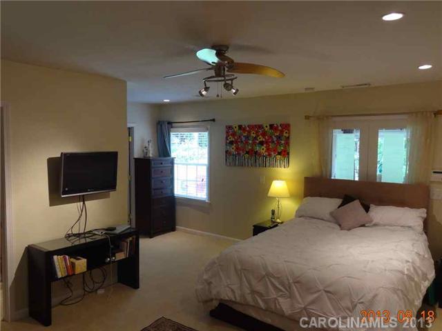 6223 Sharon Road Charlotte, NC 28210 - Photo 9 of 16 Gallery Image 9
