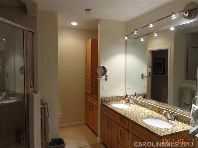 6223 Sharon Road Charlotte, NC 28210 - Photo 10 of 16 Gallery Image 10