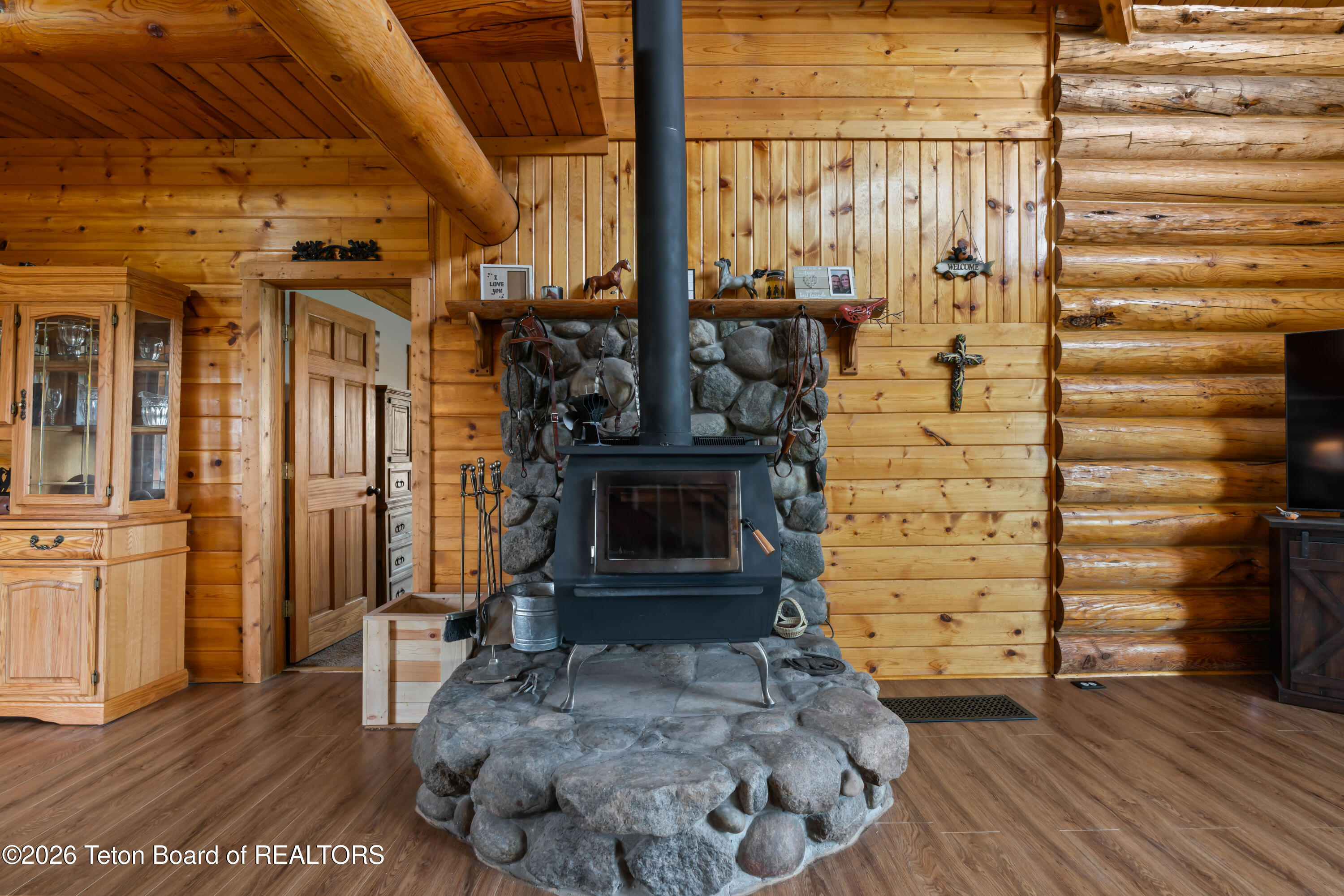 138-2 Forty Rod Road Pinedale, WY 82941 - Photo 15 of 77 20260529-DSC07525-Edit