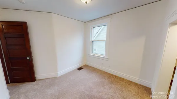 $2,500 | 1705 Jackson Avenue, Ann Arbor, MI 48103