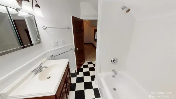 $2,500 | 1705 Jackson Avenue, Ann Arbor, MI 48103