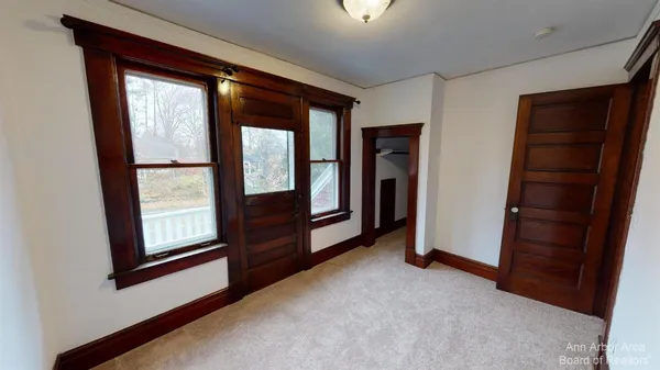 $2,500 | 1705 Jackson Avenue, Ann Arbor, MI 48103