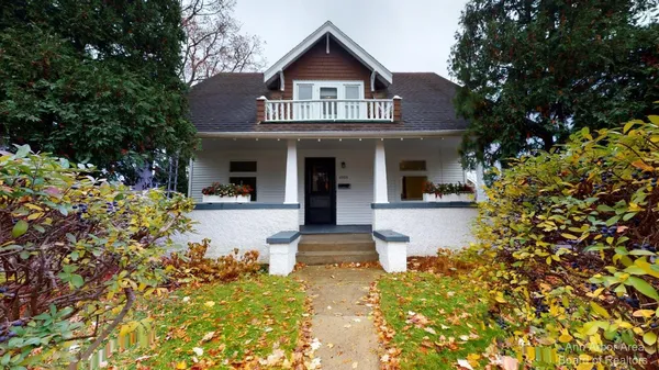 $2,500 | 1705 Jackson Avenue, Ann Arbor, MI 48103