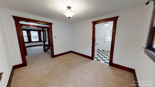 $2,500 | 1705 Jackson Avenue, Ann Arbor, MI 48103