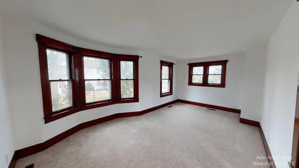 $2,500 | 1705 Jackson Avenue, Ann Arbor, MI 48103
