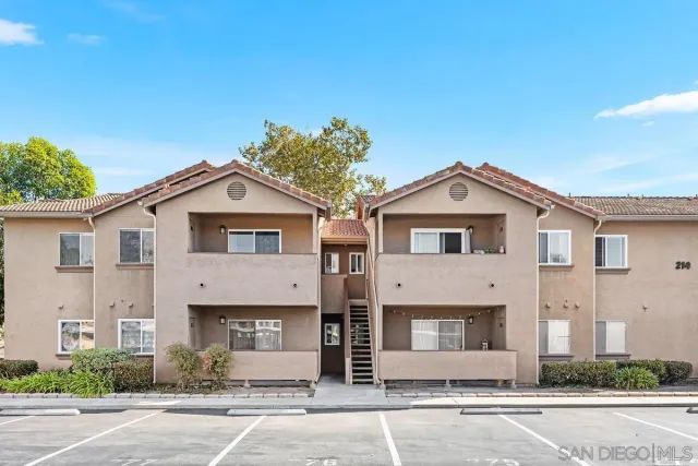 $2,700 | 214 Woodland Parkway, Unit 201, San Marcos, CA 92069