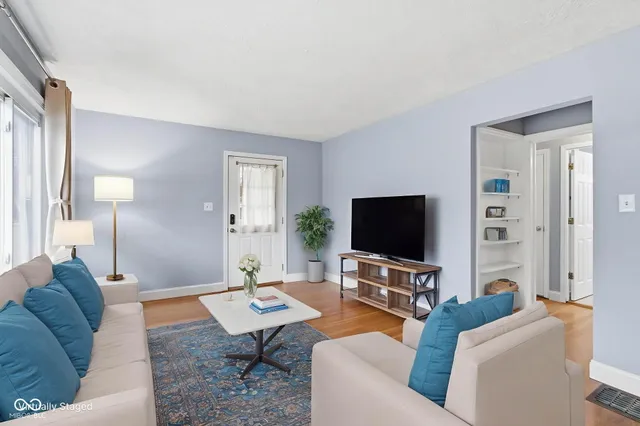 $219,000 | 1424 Wallace Avenue, Indianapolis, IN 46201