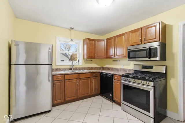 $219,000 | 1424 Wallace Avenue, Indianapolis, IN 46201