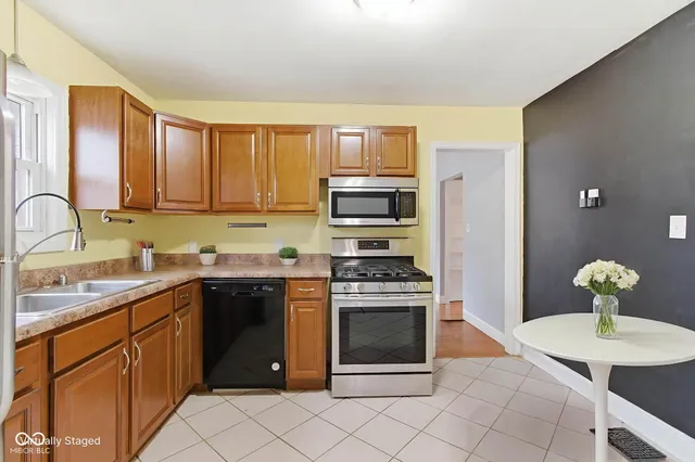 $219,000 | 1424 Wallace Avenue, Indianapolis, IN 46201