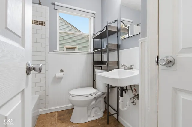 $219,000 | 1424 Wallace Avenue, Indianapolis, IN 46201