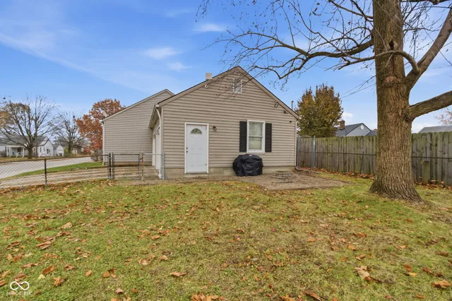 $219,000 | 1424 Wallace Avenue, Indianapolis, IN 46201