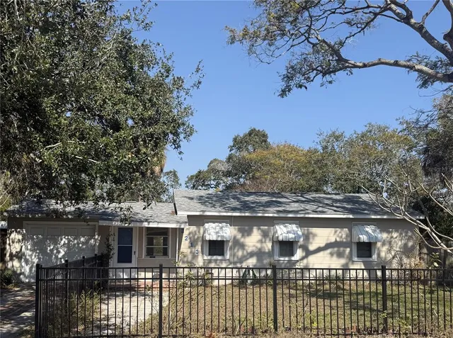 $1,950 | 3213 West Hartnett Avenue, Tampa, FL 33611