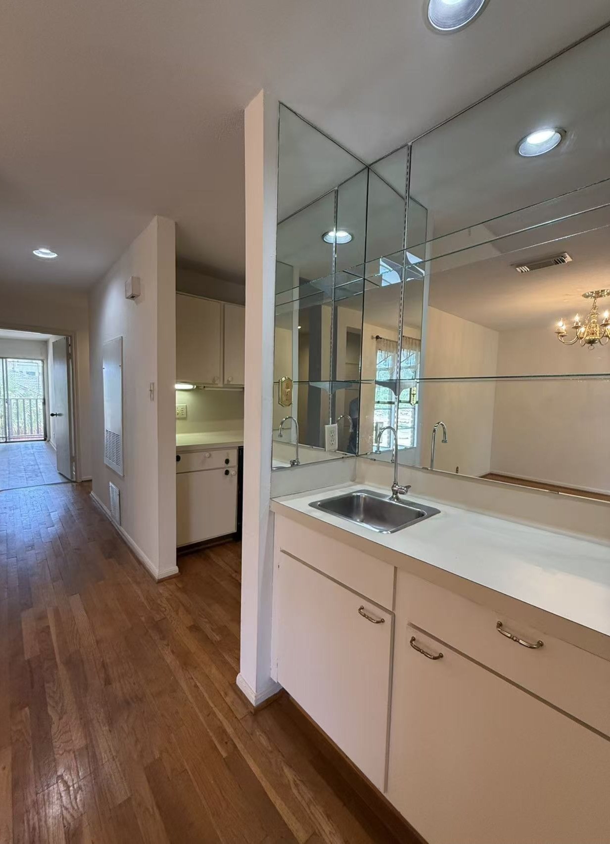 2829 Timmons Lane, Unit 176 Houston, TX 77027 - Photo 21 of 23