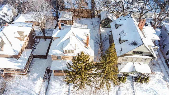 $627,000 | 2209 Aldrich Avenue South, Minneapolis, MN 55405