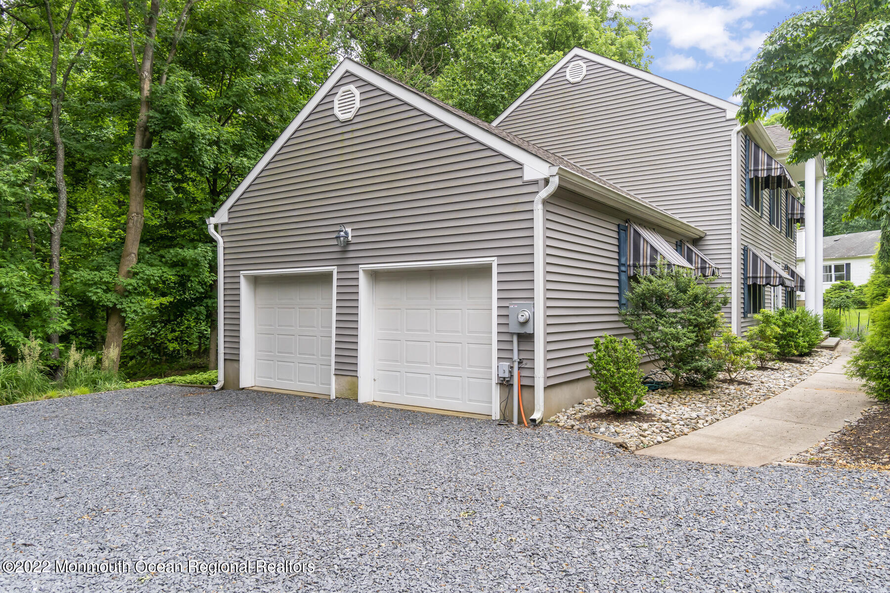 2 car garage