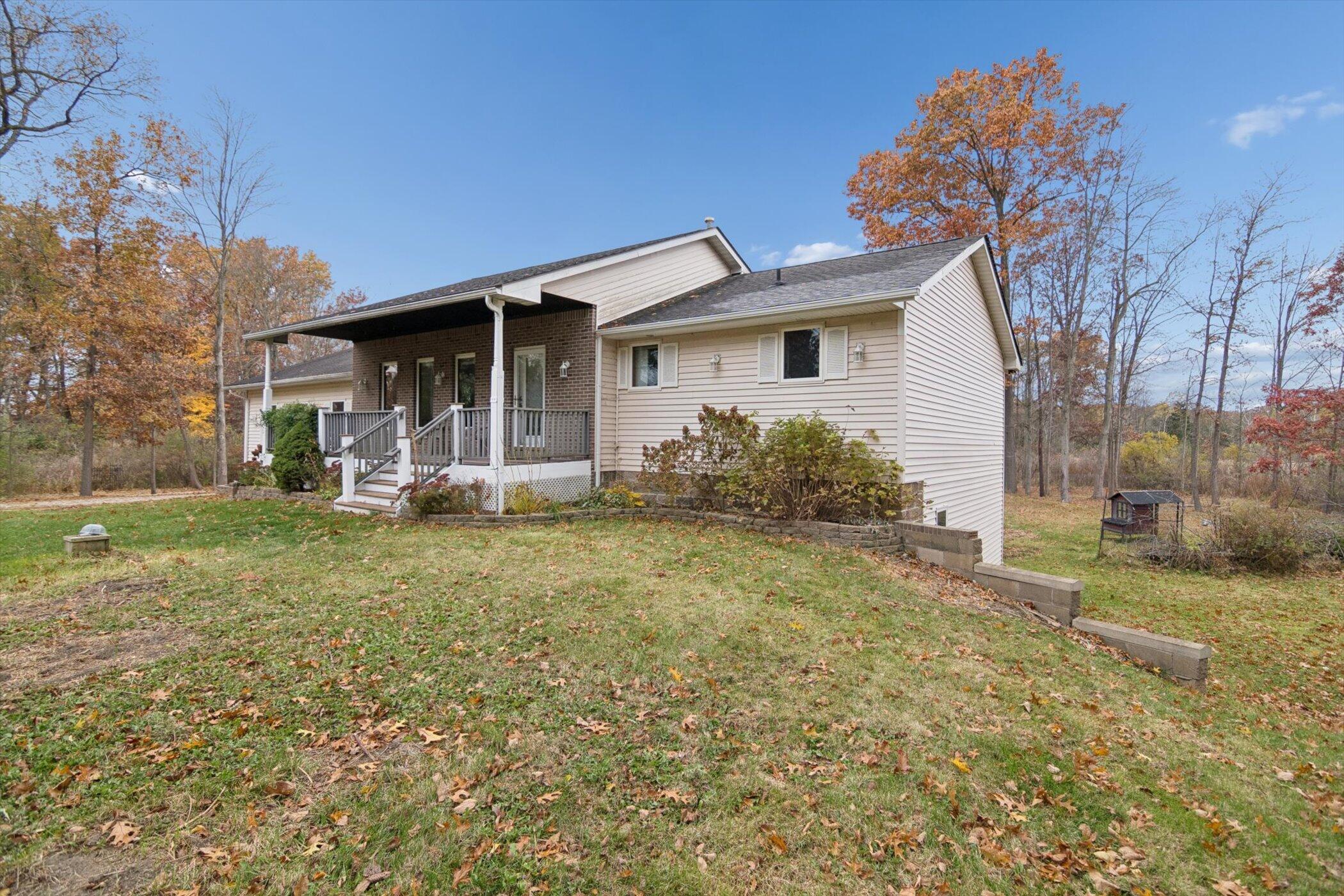 6000 San Luray Road Gregory, MI 48137 - Photo 3 of 83 05-6000-San-Luray-Rd-WindowStill