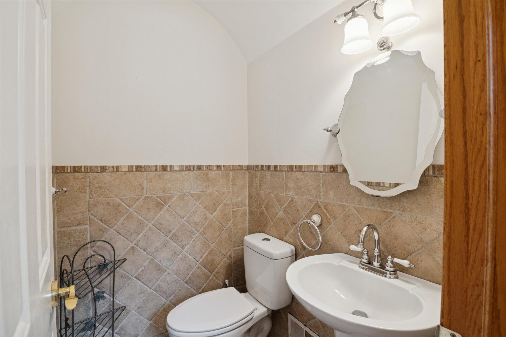 6000 San Luray Road Gregory, MI 48137 - Photo 31 of 83 31-6000-San-Luray-Rd-WindowStill