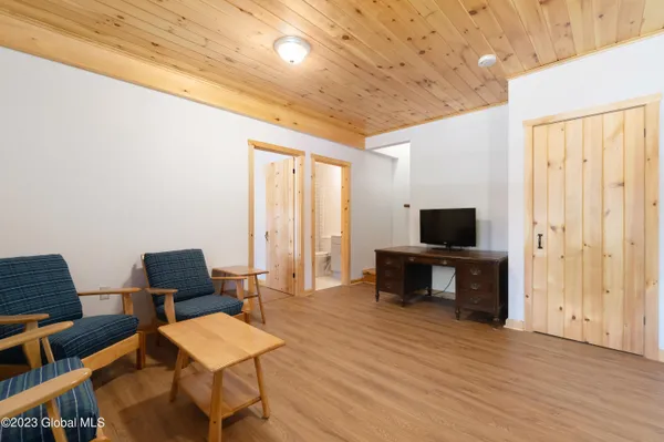 $2,800 | 221 Young Road, Greenfield, NY 12850