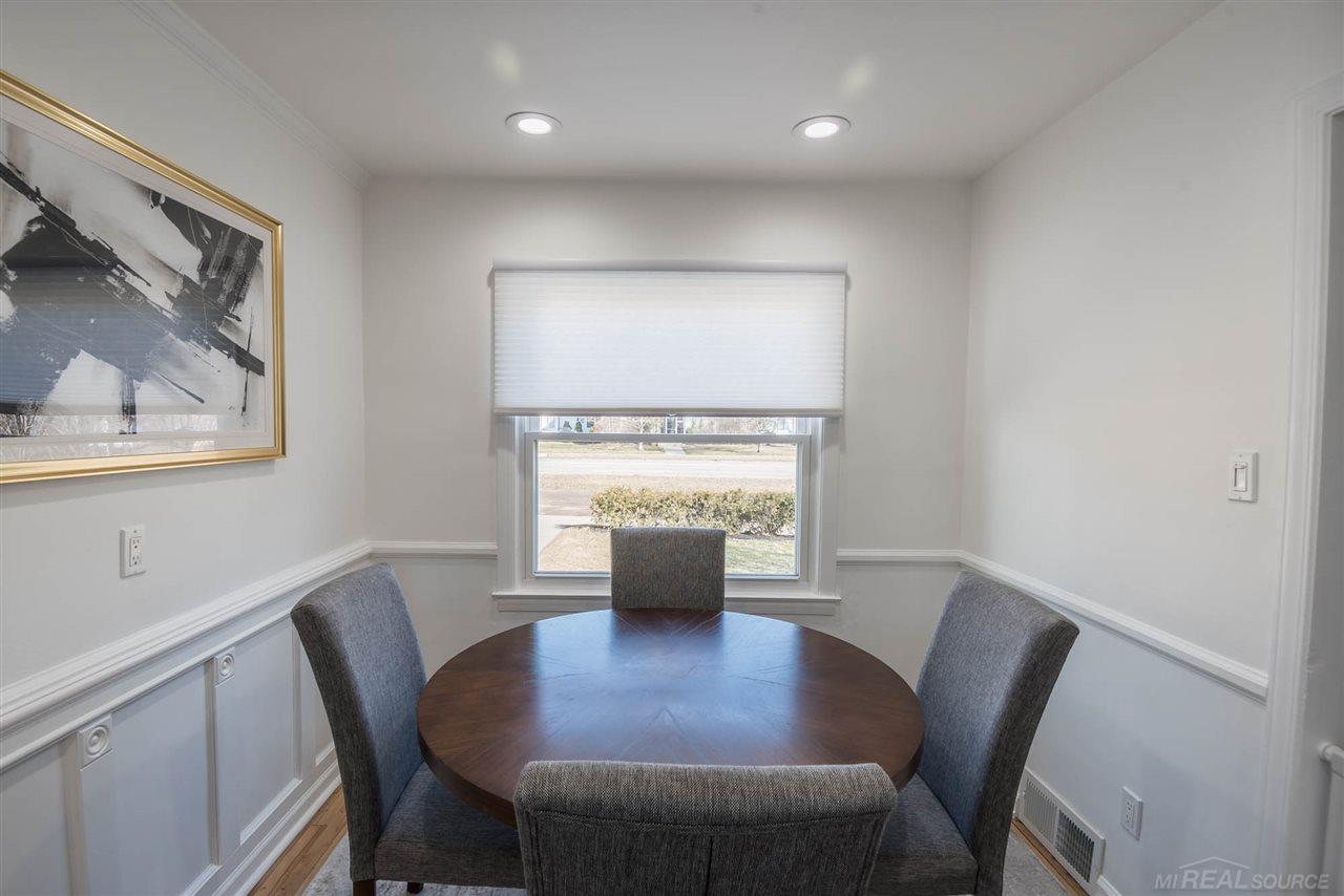 2611 Rochester Road Royal Oak, MI 48073 - Photo 19 of 27