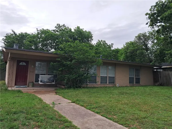 $2,000 | 500 Nagle Street, College Station, TX 77840