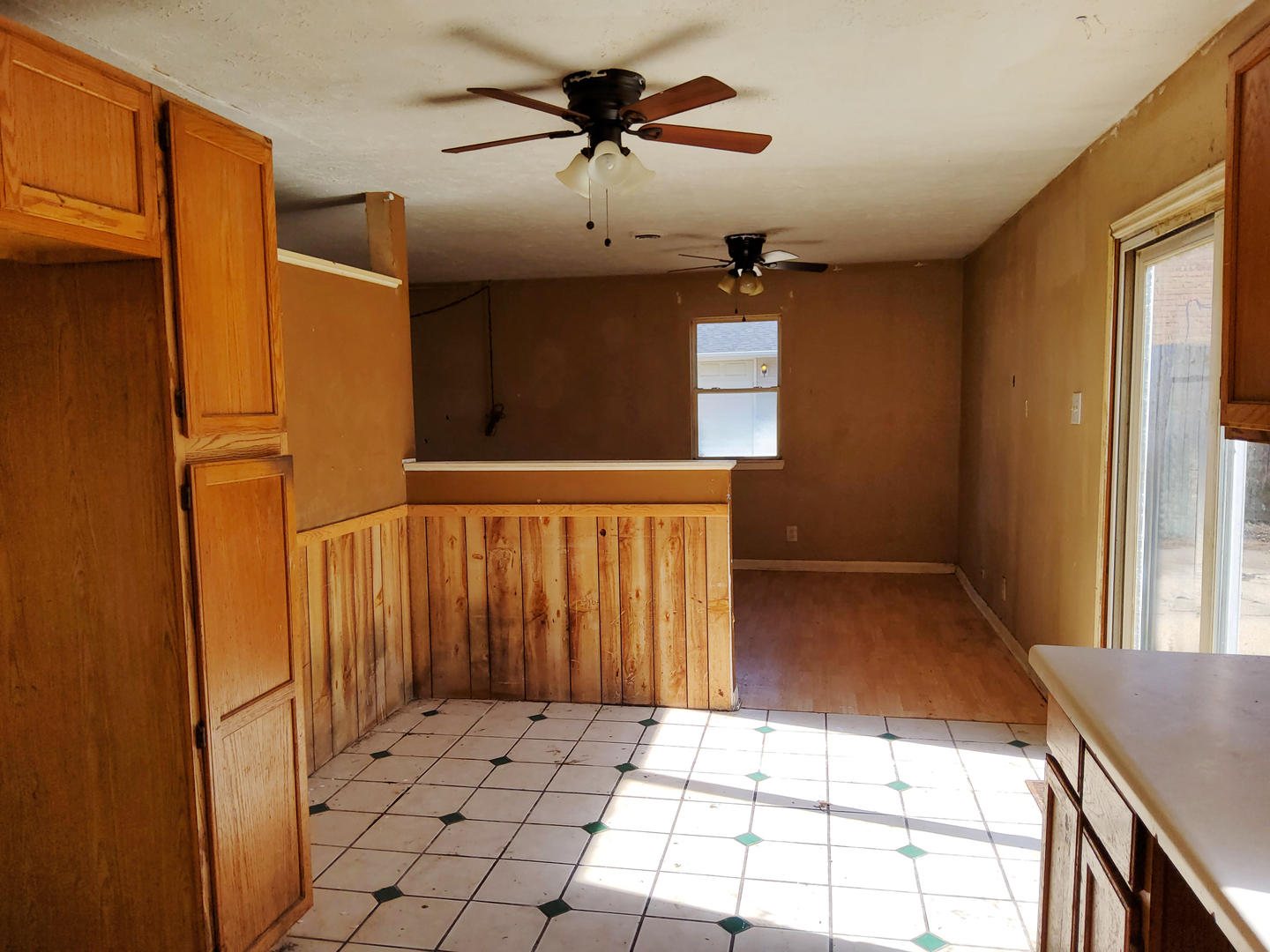 547 Redwood Road Bolingbrook, IL 60440 - Photo 11 of 23