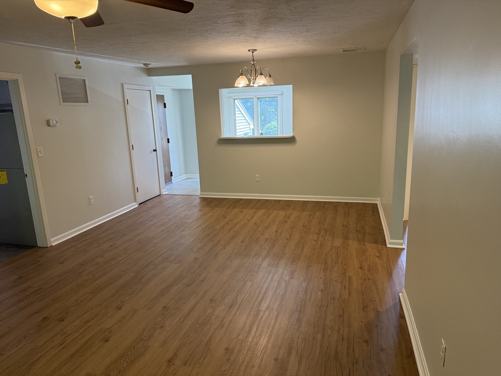 330 Sunderland Road, Unit 39 Worcester, MA 01604 - Photo 6 of 15