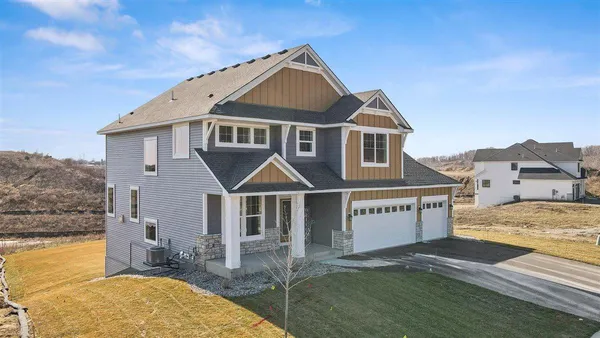 $960,600 | 15757 Aquila Avenue, Savage, MN 55378