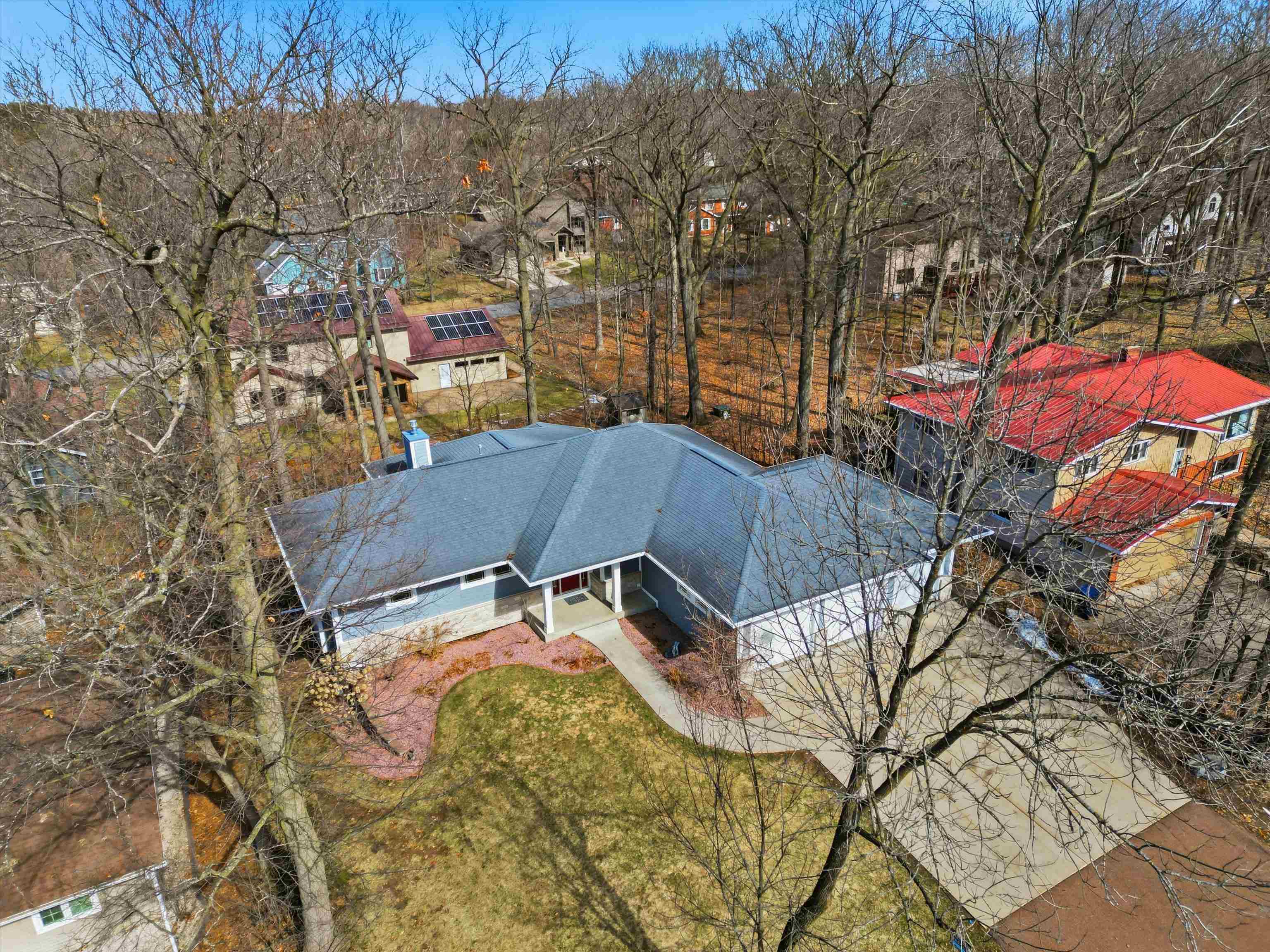 1137 Ridge Road Marshfield, WI 54449 - Photo 5 of 48