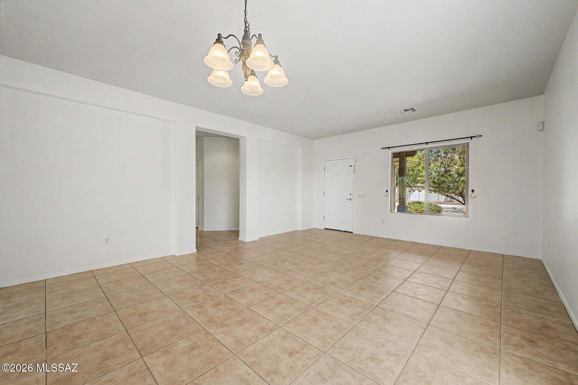 33840 South Miner Road Red Rock, AZ 85145 - Photo 5 of 51 Front Room