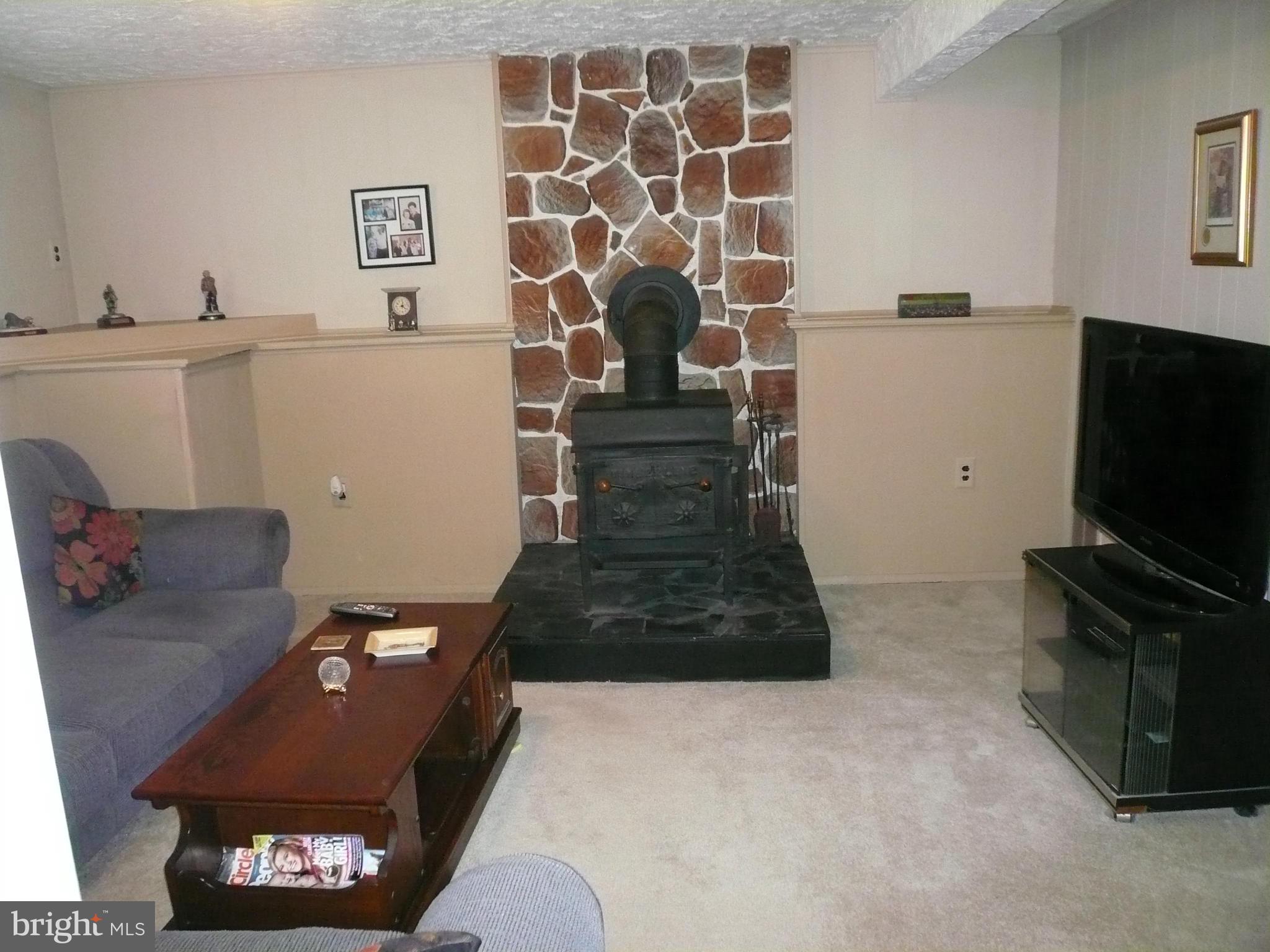 9349 Northgate Road Laurel, MD 20723 - Photo 18 of 22 Family Room