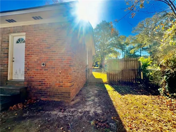 $209,800 | 6205 Fieldcrest Drive, Morrow, GA 30260