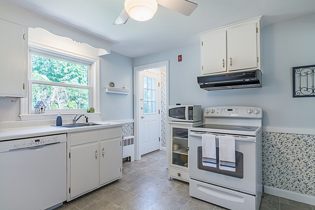 65 High Street Winchester, MA 01890 - Photo 12 of 29